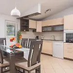 Dola With Private Pool Villa *
