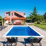 Dola With Private Pool Villa