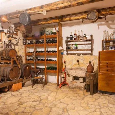 Dola With Private Pool * Ercegovci