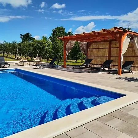 Villa Dola With Private Pool *