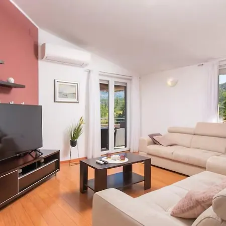 Dola With Private Pool *