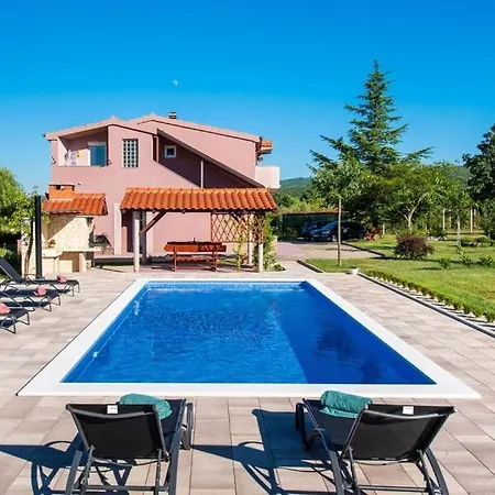 Dola With Private Pool Vila